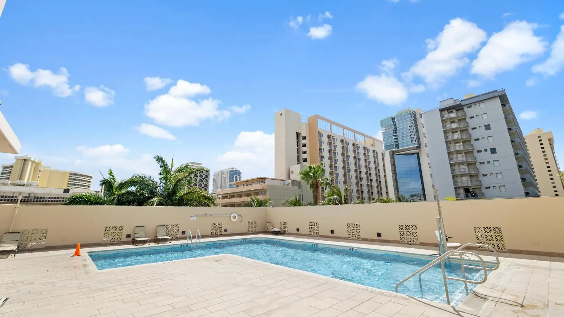 Holiday home Royal Kuhio 1606 - Spacious Studio With Diamond Head City Views In The Heart Of Waikiki! Honolulu United States